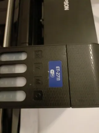 Impresora Epson ET-2711 WiFi.