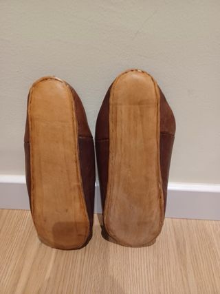 Alpargatas de cuero marrón