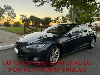 Tesla Model S 85D Supercargas gratis