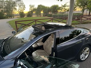 Tesla Model S 85D Supercargas gratis