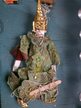 Marioneta antigua de madera