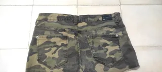 Shorts jeans camuflaje mujer Bershka talla 38