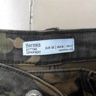 Shorts jeans camuflaje mujer Bershka talla 38