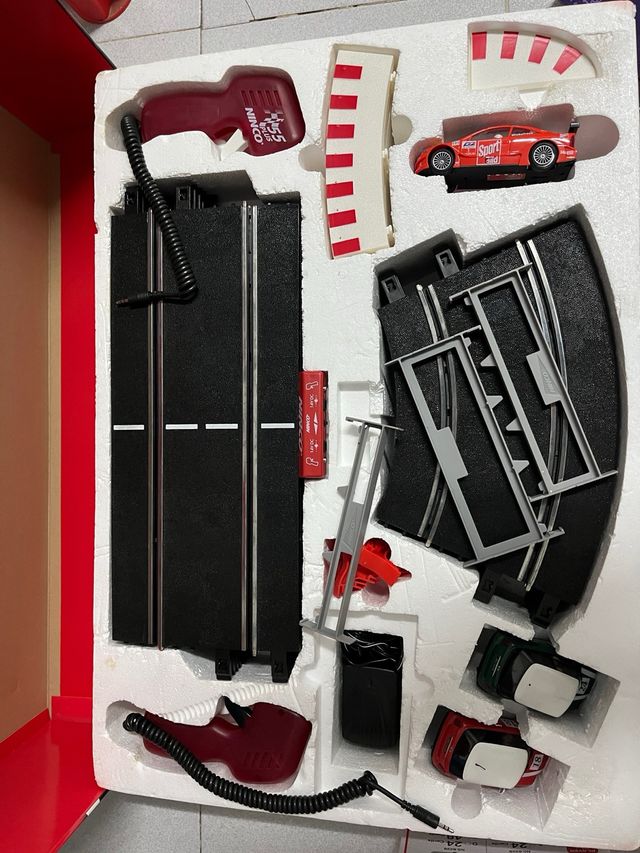 Scalextric Coche y Pistas Ninco