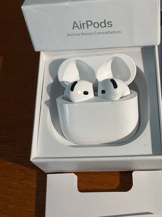 AirPods 4
