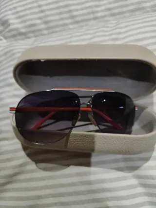 Gafas de sol aviador negras y naranjas