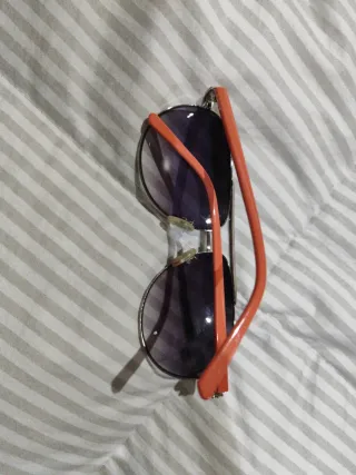 Gafas de sol aviador negras y naranjas