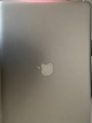 MacBook Pro Intel Core i7 8GB RAM