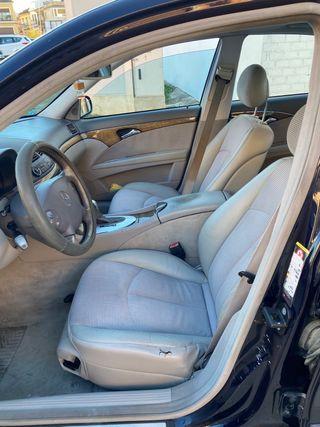 En venta mercedes E 2800 180 cv del 2006 automatic
