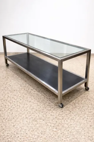 Mesa auxiliar vintage con ruedas