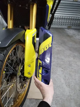 Protectores Suspensión Suzuki V-Strom 800