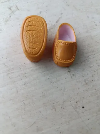 Zapatos Muñeca tipo Barriguitas o similar.