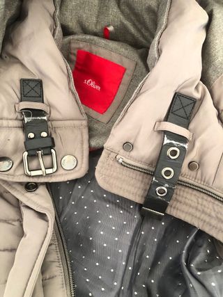 Chaqueta de Plumas S. Oliver con capucha gris