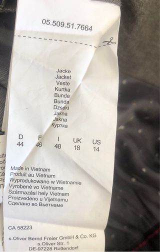 Chaqueta de Plumas S. Oliver con capucha gris