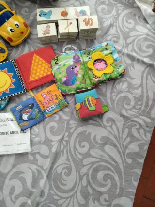 Lote Juguetes Infantiles: Peluches, Juegos, Percha