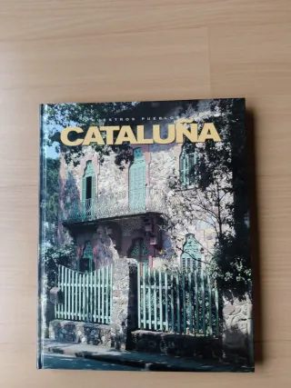 Colección de libros Nuestros Pueblos.