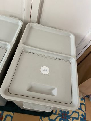 Cubos de plástico con tapa Ikea (2 unidades)