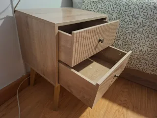 Testiera da letto 1,60 e due comodini