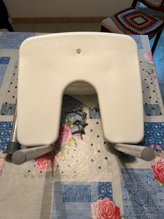 Silla de ducha adaptable