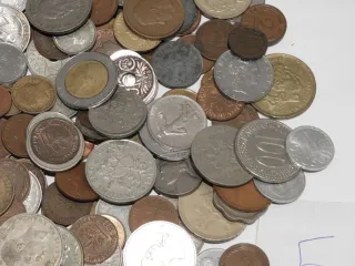 Lote 220 Monedas Antiguas del Mundo