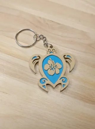 Llavero Tortuga con Flor Hawaiana