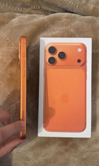 iPhone 17 Pro Max Naranja
