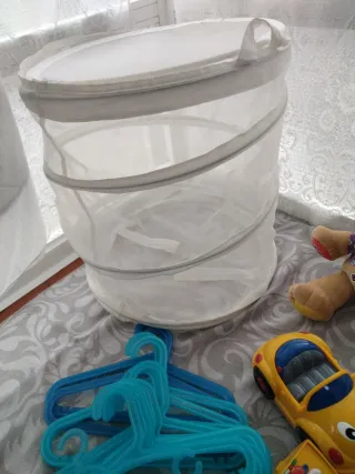 Lote Juguetes Infantiles: Muñeco, Coche, Libro y M