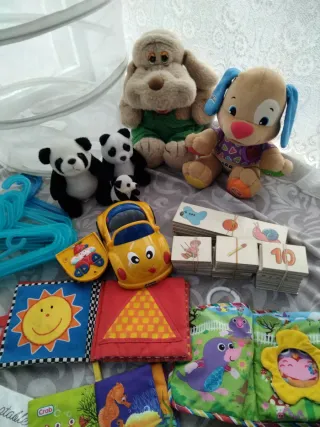 Lote Juguetes Infantiles: Muñeco, Coche, Libro y M