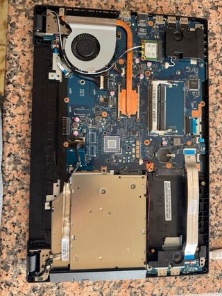 Lotto ASUS PU551L + F556U Schede Madri OK