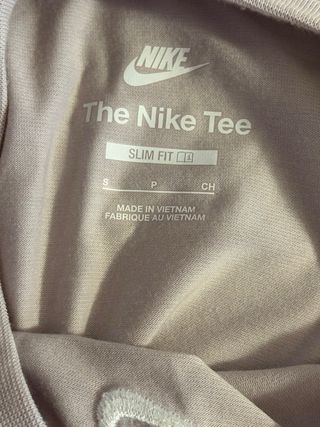 Camiseta Nike rosa