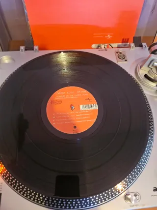 Sophie Ellis-Bextor - Murder On The Dancefloor