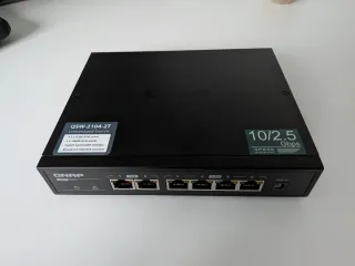 QNAP QSW-2104-2T Switch 10/2.5Gbps