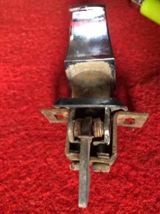 Cerradura Capó Seat 600E