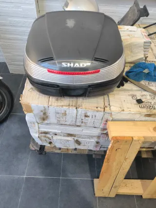 Baúl Shad para moto