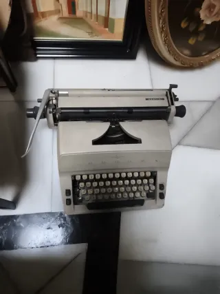 Máquina de escribir Adler Special