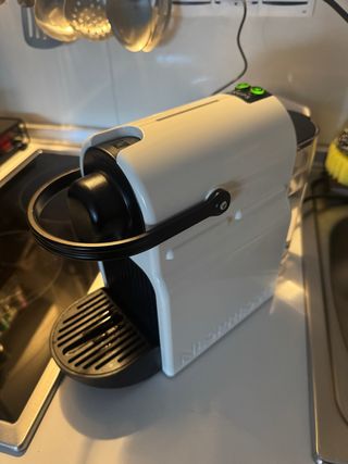 Cafetera Nespresso Inissia Krups Blanca