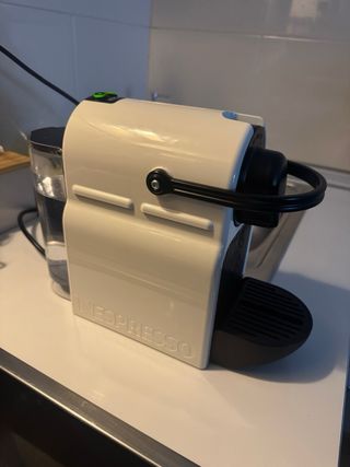 Cafetera Nespresso Inissia Krups Blanca