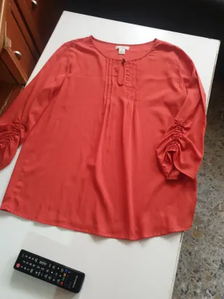 Blusa Sfera Talla L Roja