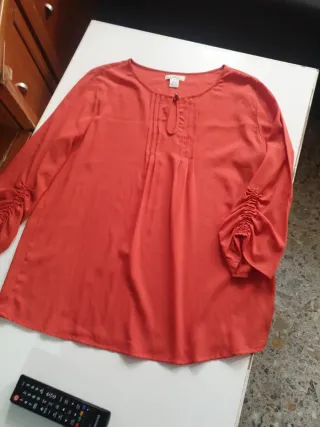 Blusa Sfera Talla L Roja