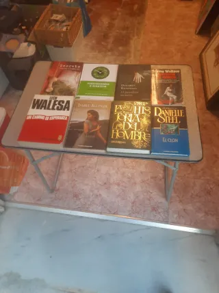8 Libros Variados