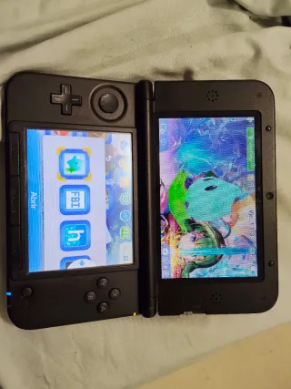 Nintendo 3DS XL roja desbloqueada