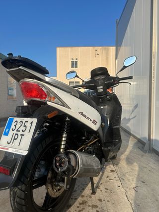 Kymco Agility 125 Scooter.