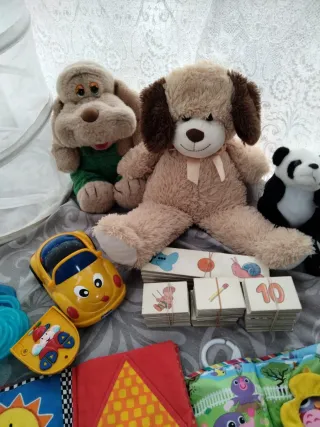 Lote Juguetes Infantiles: Peluches, Coche, Libros