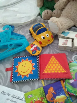 Lote Juguetes Infantiles: Peluches, Coche, Libros