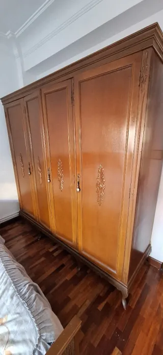 Armario antiguo 4 puertas madera