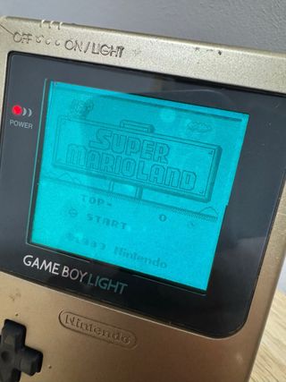 Nintendo Game Boy Light Edición Japonesa Dorada