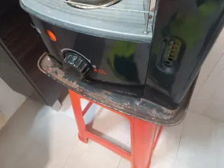 Estufa de parafina negra y gris