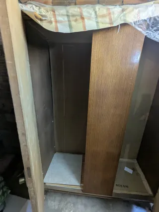 GRATIS - Armario 2 puertas (Vigo - Leer descripció