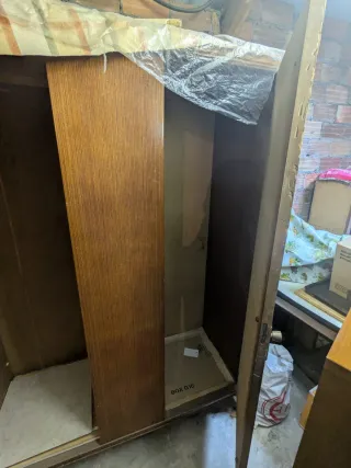 GRATIS - Armario 2 puertas (Vigo - Leer descripció