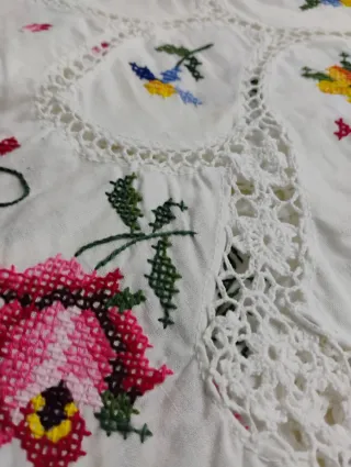 Sábana Antigua Bordada hilo